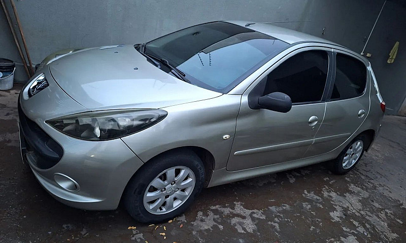 Peugeot 207 Xr 1.4 F...