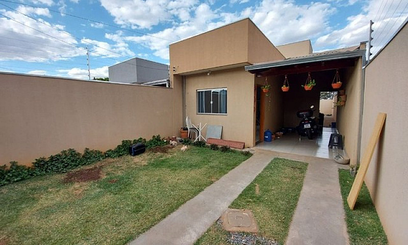 Casa Com 3 Dormitóri...