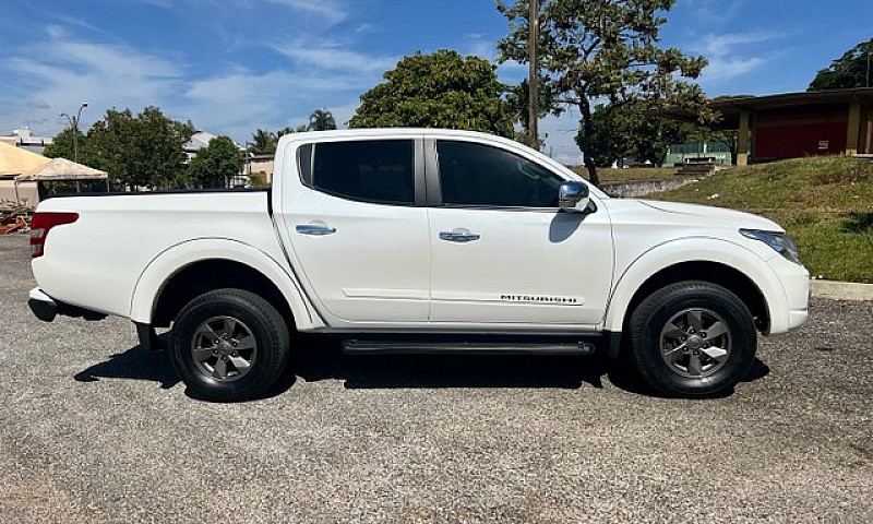 L200 2018 Hpe Sport ...