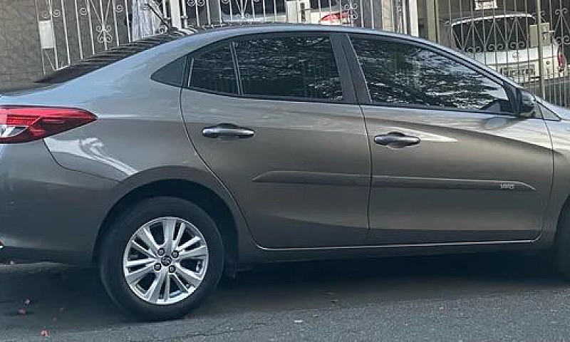 Toyota Yaris Xl Sedã...