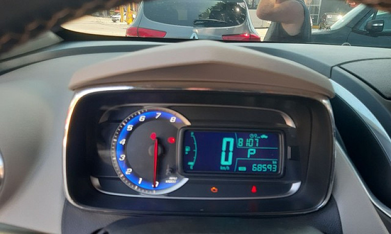 Chevrolet Tracker An...
