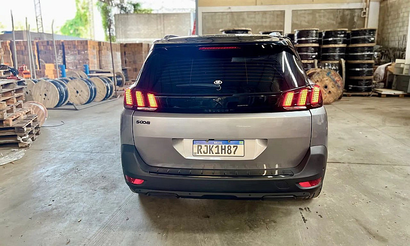 Peugeot - 5008 - Bli...
