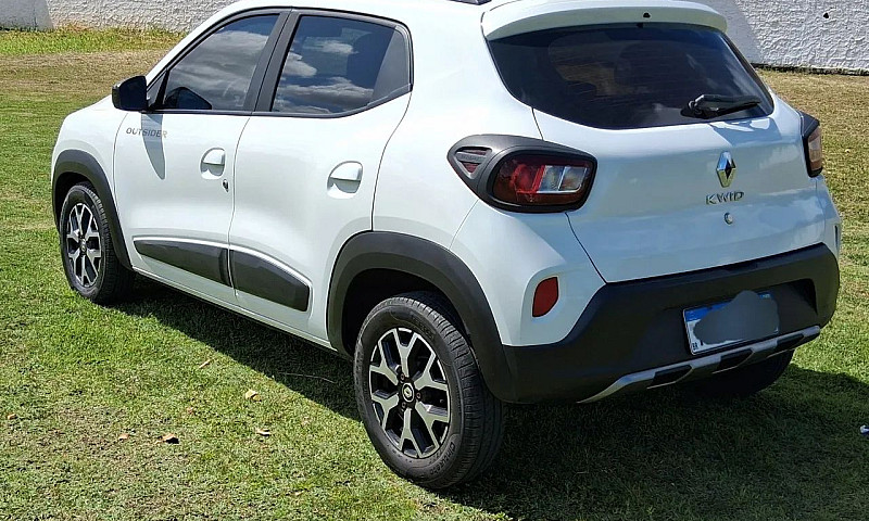 Kwid Outsider 2023...