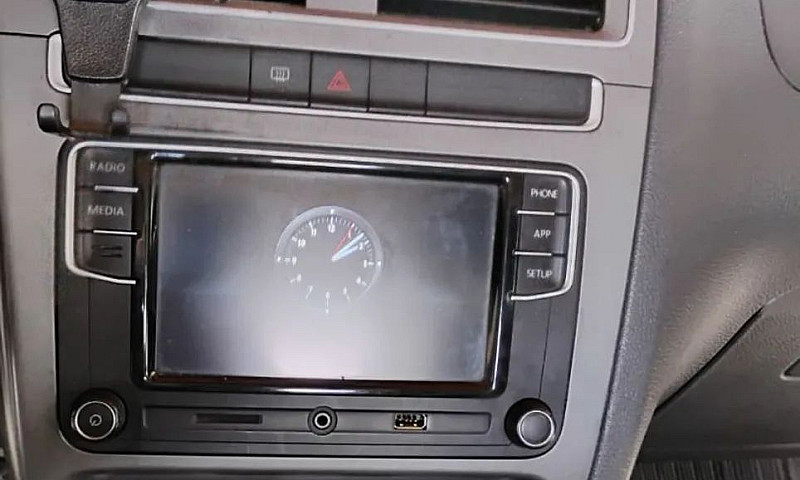 Volkswagen Fox Conne...