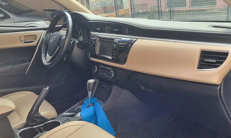 Toyota Corolla Altis...