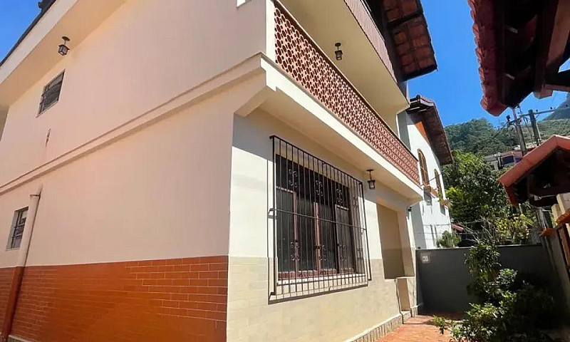 Casa Com 06 Quartos ...