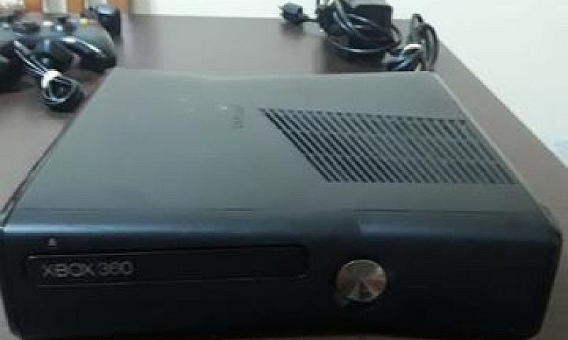 Xbox 360 Semi-Novo...