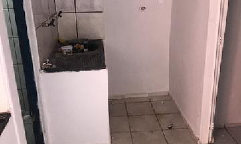 Alugo Barracão No Ce...