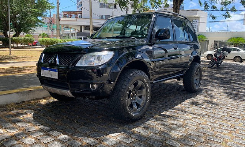 Mitsubishi Pajero Tr...