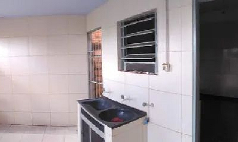 Vendo Casa Bem Local...