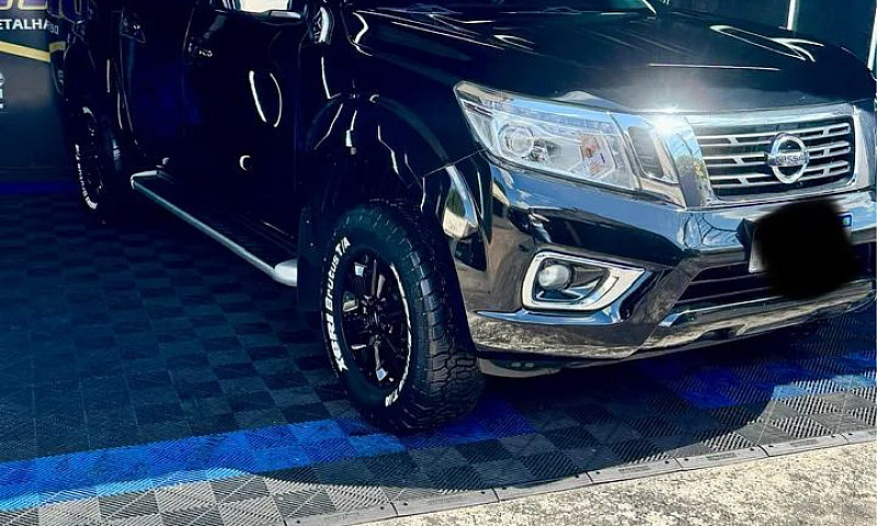 Nissan Frontier Le C...