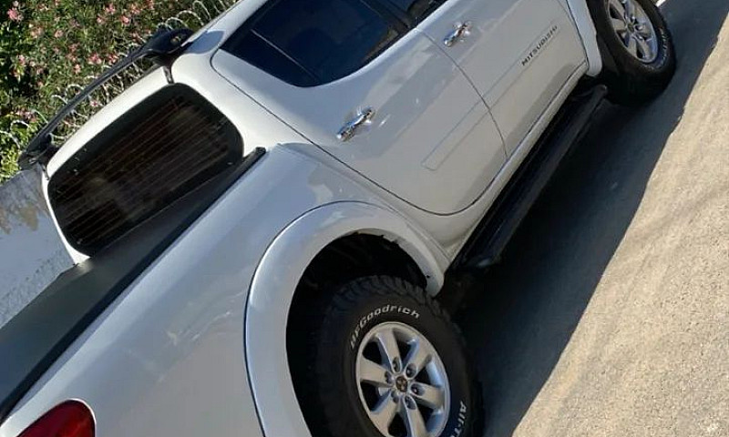 Mitsubishi L200 Trit...