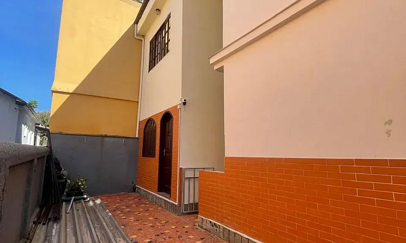 Casa Com 06 Quartos ...