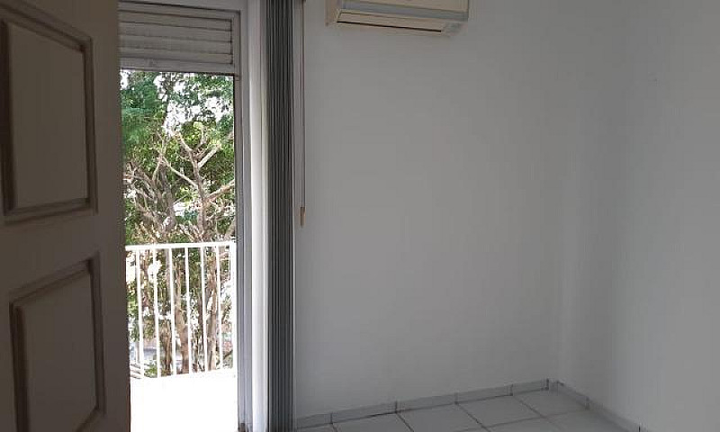 Apartamento Aleixo S...
