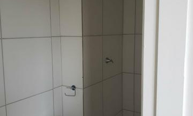 Alugo Um Apartamento...