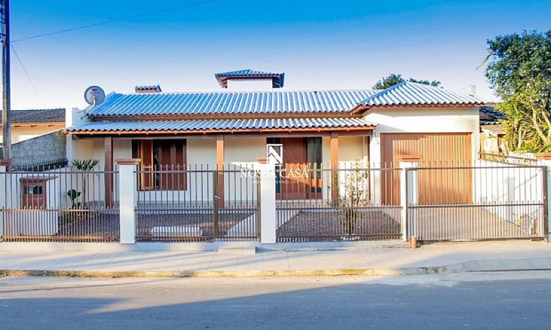 Casa Com Três Dormit...