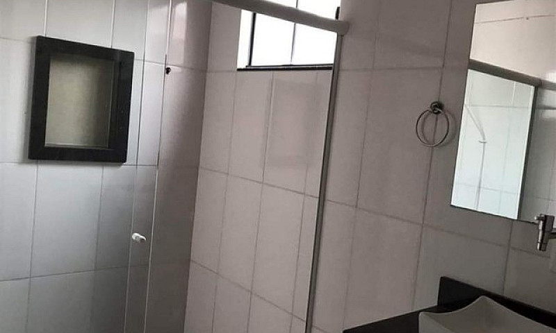 ! Vendo Casa Com Pis...