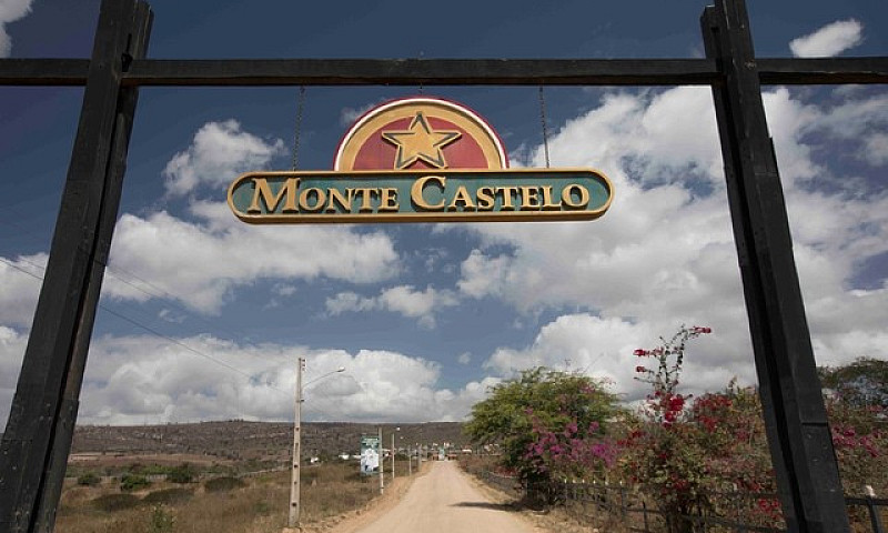 Flat No Monte Castel...