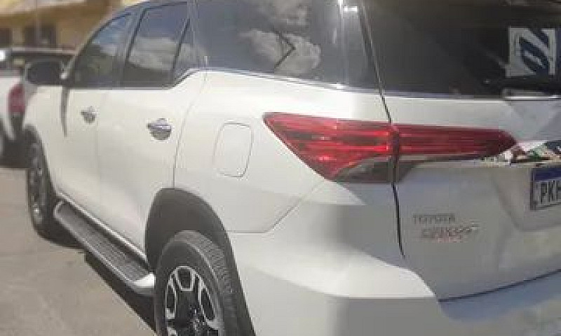 Toyota Hilux Sw4 Srx...