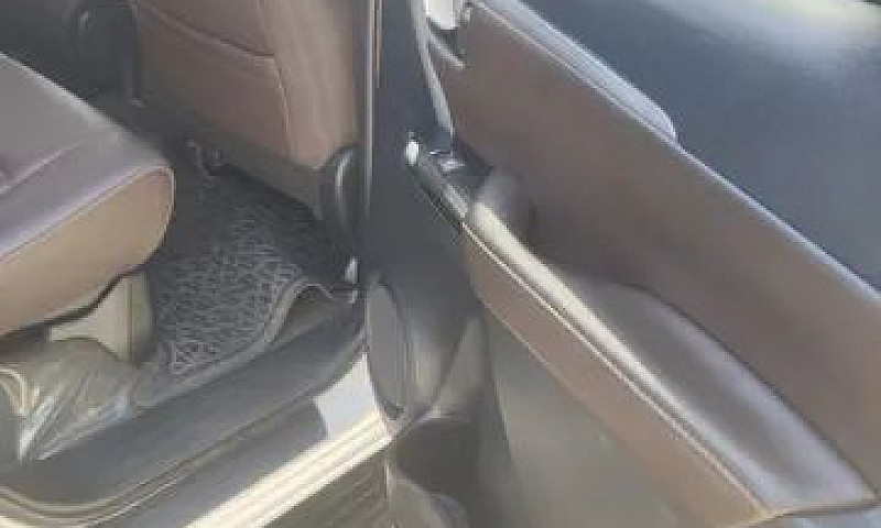 Toyota Hilux Sw4 Srx...