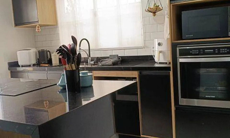 Casa Com 2 Dormitóri...