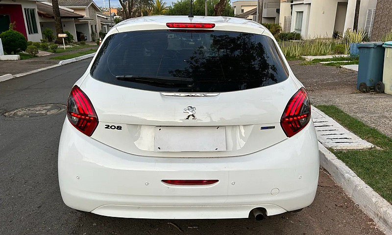 Peugeot 208 Active P...