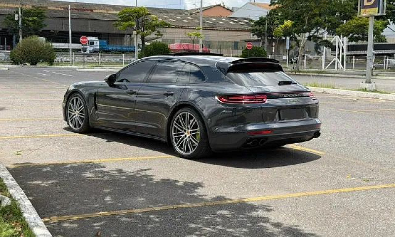 Porsche Panamera 4 E...