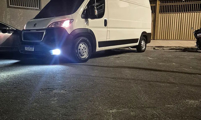 Peugeot Boxer Cargo ...