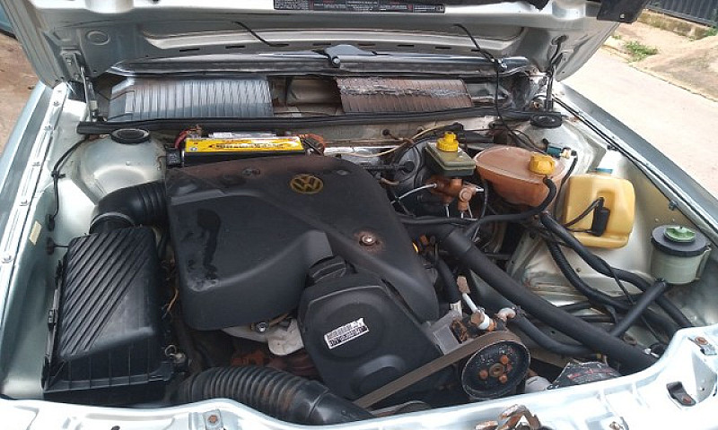 Santana 1.8 2001 Com...