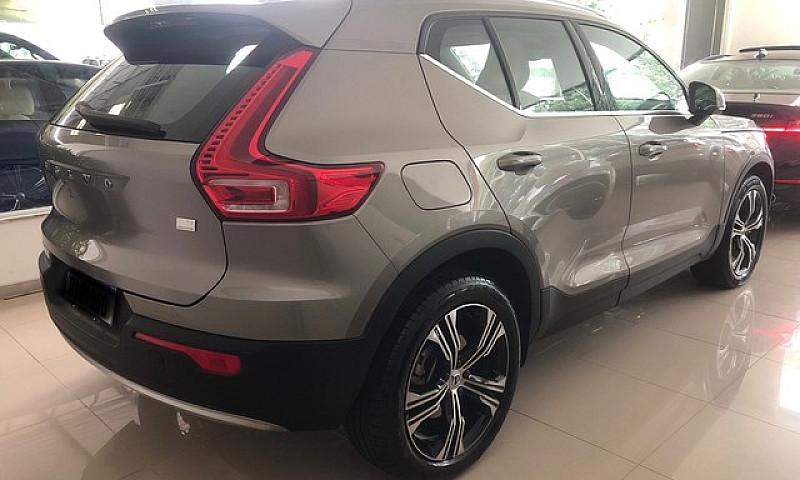 Volvo Xc40 2022...