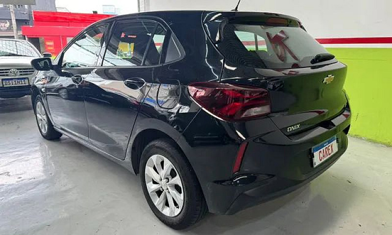 Chevrolet Onix Hatch...