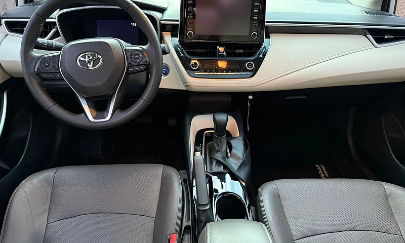 Toyota Corolla Altis...