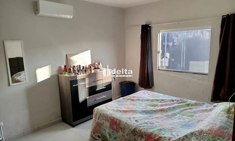Casa Residencial Com...