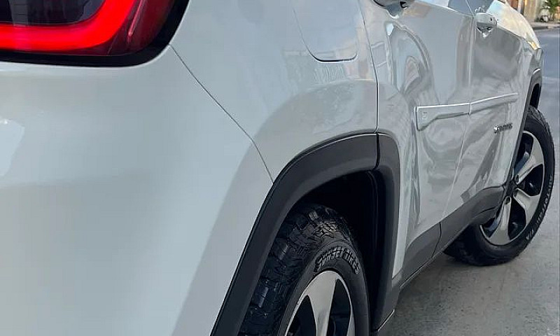 Jeep Compass Longitu...