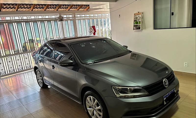 Volkswagen Jetta Tre...
