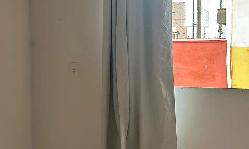 Alugo Casa De Um Qua...