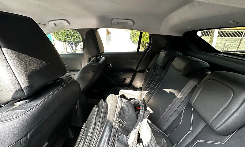 Peugeot 208 Allure 1...