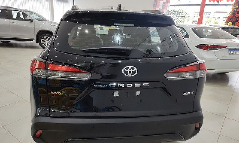 Toyota Corolla Cross...