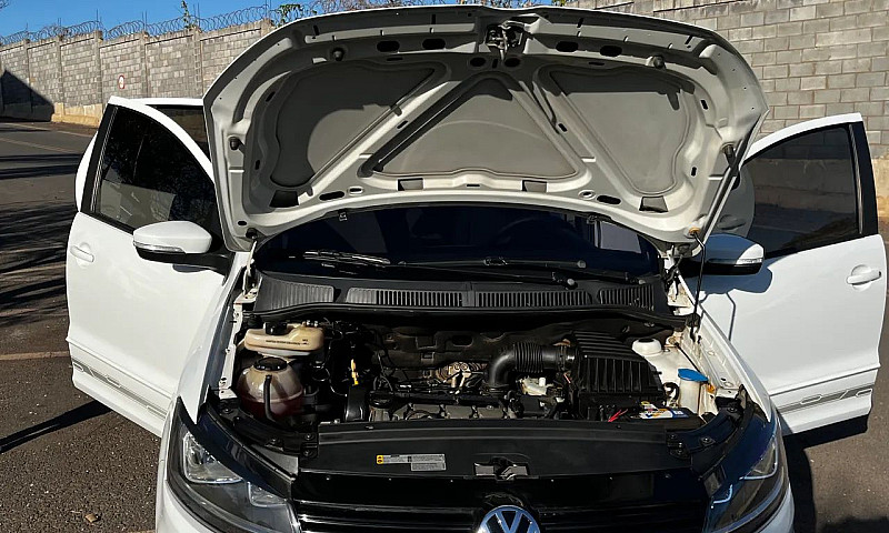 Volkswagen Fox Conne...