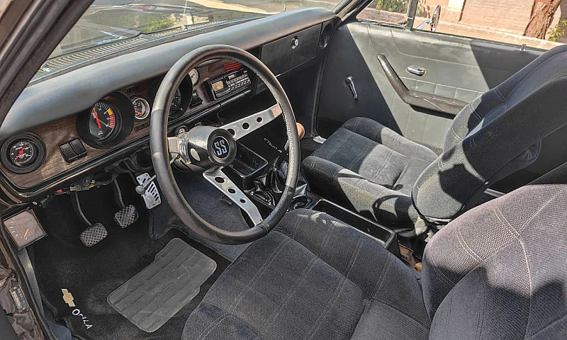 Chevrolet Opala 6C 4...