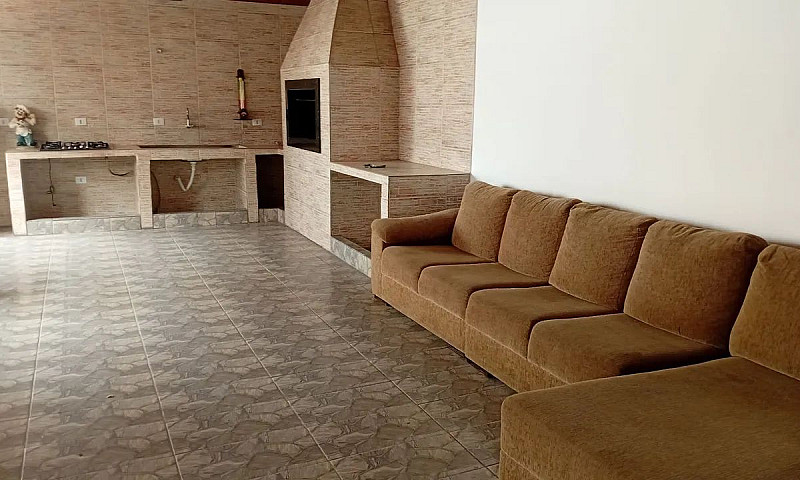 Casa 380 Metros Quad...