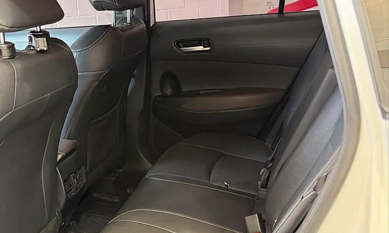 Toyota Corolla Cross...