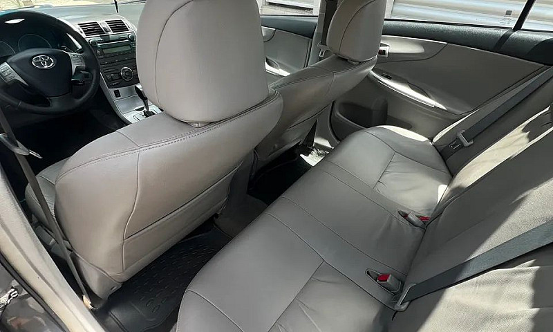 Toyota Corolla Xei 2...