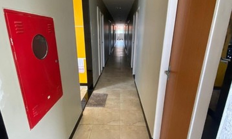 Quarto Mobiliado Est...