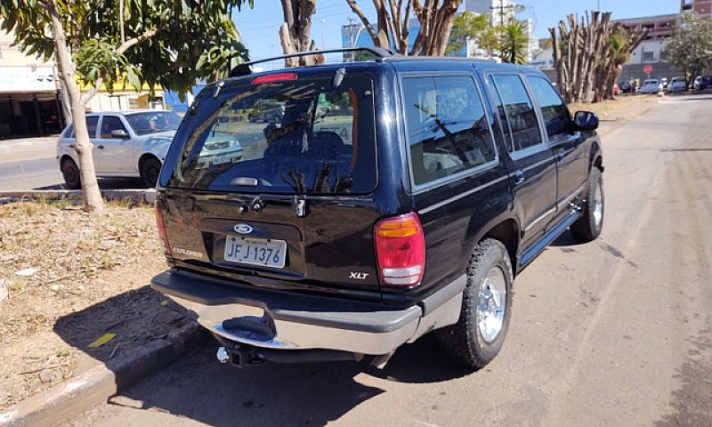 Explorer Xlt 97/8...
