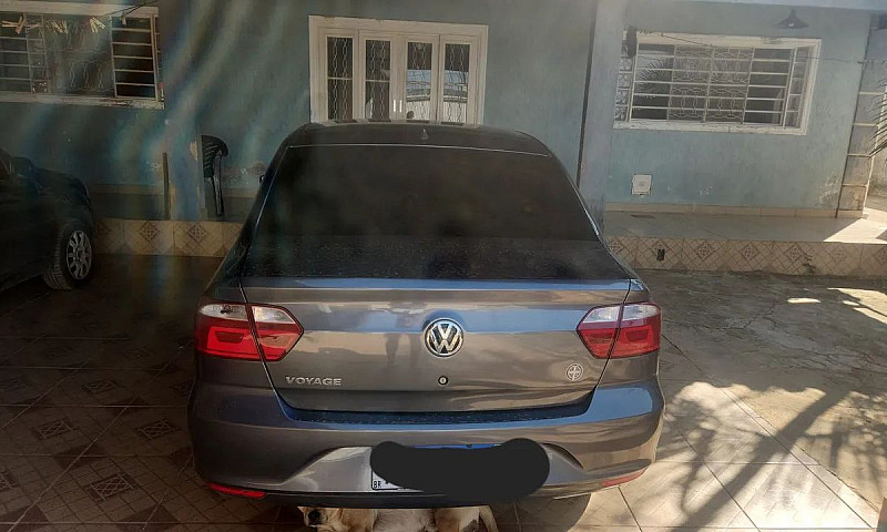 Volkswagen Voyage 1....