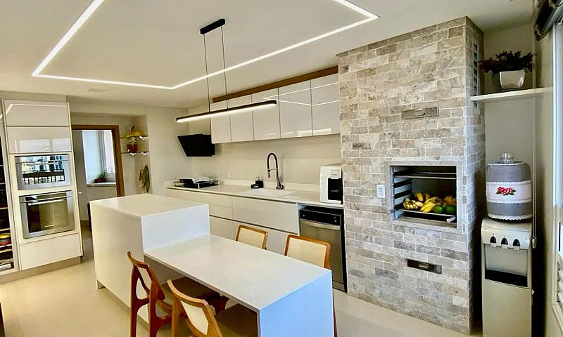 Apartamento De 242 M...