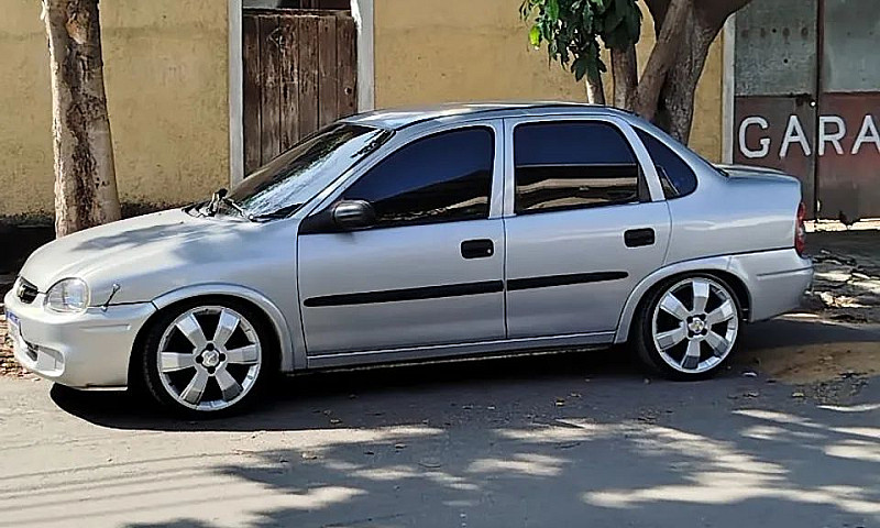 Chevrolet Corsa Sed....
