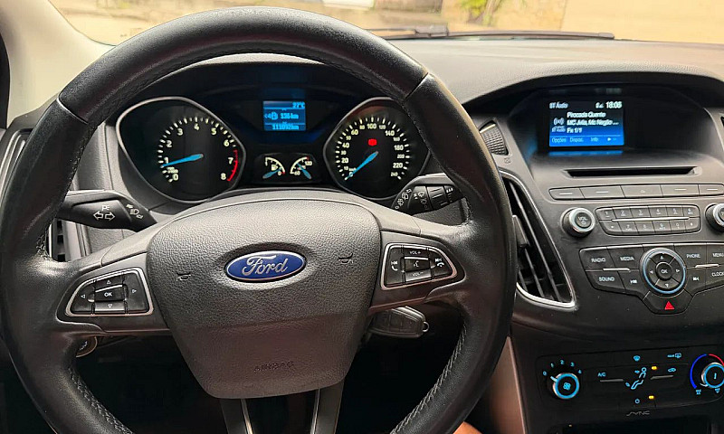 Ford Focus 1.6 S/Se/...