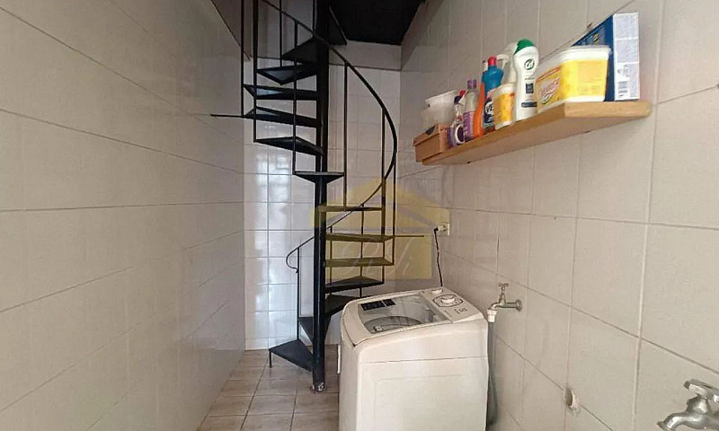 Casa Com 3 Dormitóri...
